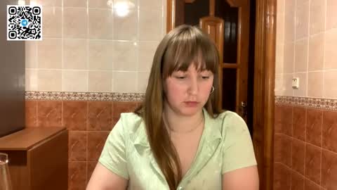 Snapshot of maroonmoon_ chatting on 10-23-25, 07:23 Miriam online show from 10-23-25, 07:23