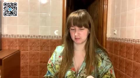 Snapshot of maroonmoon_ chatting on 10-26-25, 08:26 Miriam online show from 10-26-25, 08:26