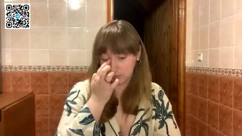 Snapshot of maroonmoon_ chatting on 11-02-25, 09:06 Miriam online show from 11-02-25, 09:06