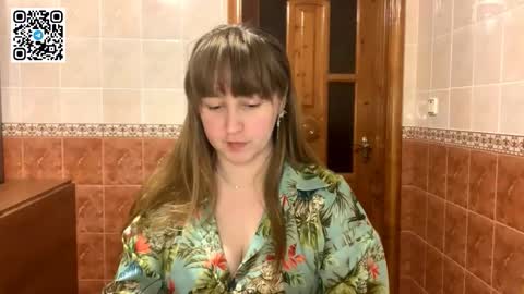 Snapshot of maroonmoon_ chatting on 11-10-25, 08:52 Miriam online show from 11-10-25, 08:52