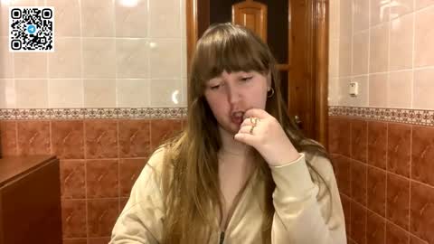 Snapshot of maroonmoon_ chatting on 11-21-25, 08:51 Miriam online show from 11-21-25, 08:51