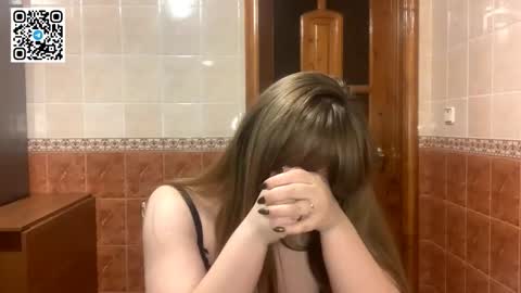 Snapshot of maroonmoon_ chatting on 11-23-25, 08:52 Miriam online show from 11-23-25, 08:52