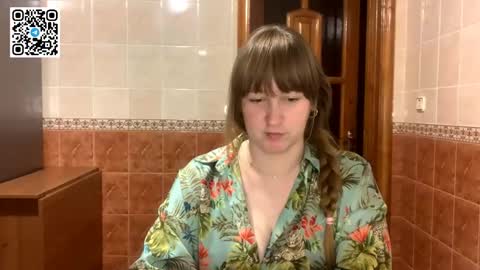 Snapshot of maroonmoon_ chatting on 11-26-25, 08:43 Miriam online show from 11-26-25, 08:43