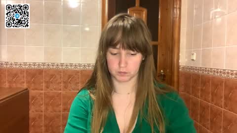 Snapshot of maroonmoon_ chatting on 12-02-25, 08:59 Miriam online show from 12-02-25, 08:59