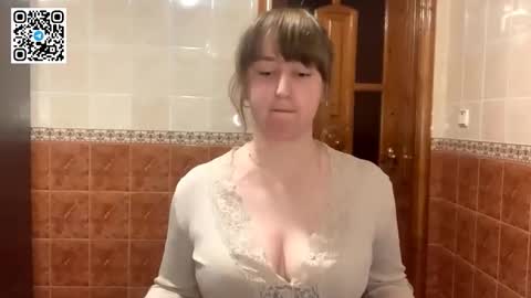 Snapshot of maroonmoon_ chatting on 12-20-25, 09:00 Miriam online show from 12-20-25, 09:00