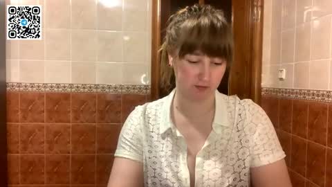 Snapshot of maroonmoon_ chatting on 01-06-26, 09:07 Miriam online show from 01-06-26, 09:07