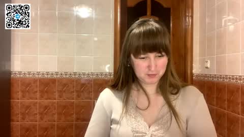 Snapshot of maroonmoon_ chatting on 01-08-26, 08:55 Miriam online show from 01-08-26, 08:55