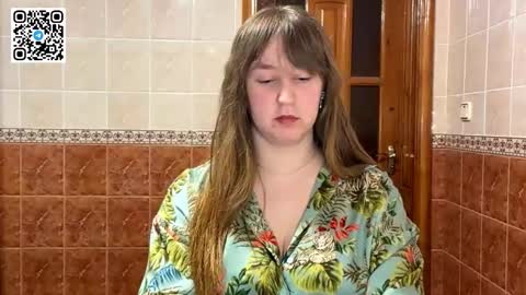 Snapshot of maroonmoon_ chatting on 03-04-26, 08:59 Miriam online show from 03-04-26, 08:59