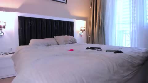 -- Mari -- online show from 02-23-26, 08:44