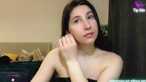 marrycolins online show from 04-19-26, 03:06