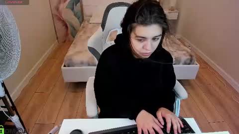 Trisha online show from 07-19-26, 01:09