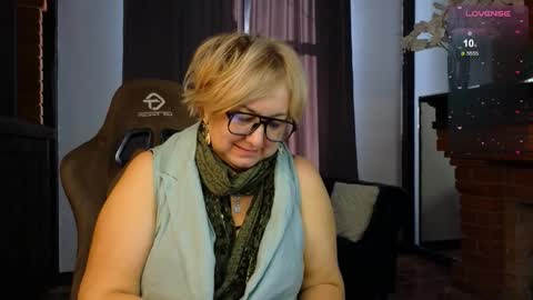 marta_wils online show from 10-25-25, 05:26