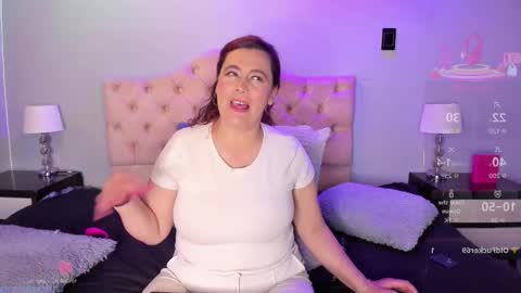 Snapshot of marthina_cnc chatting on 09-22-25, 08:00 Marthina online show from 09-22-25, 08:00