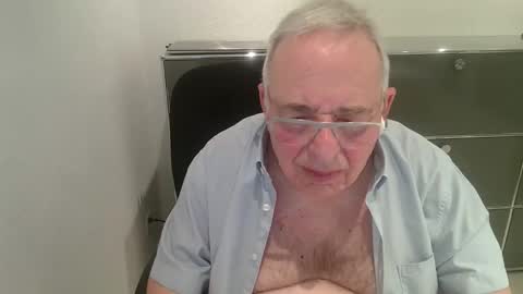 martin_1947 online show from 04-09-26, 09:53