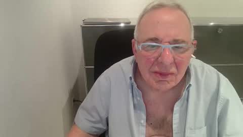 martin_1947 online show from 04-10-26, 09:30