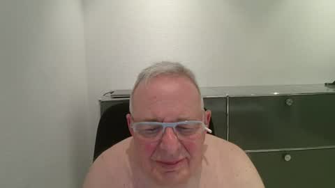 martin_1947 online show from 06-11-26, 10:08
