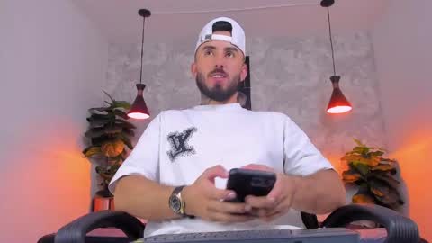 Martin Foster online show from 04-18-26, 03:54