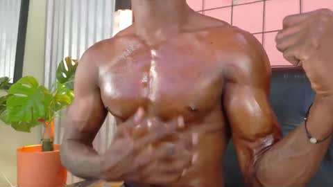 Martin online show from 10-05-25, 01:37