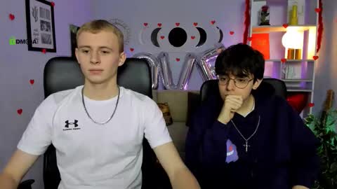 Snapshot of martin_neil chatting on 02-08-26, 10:07 Martin online show from 02-08-26, 10:07