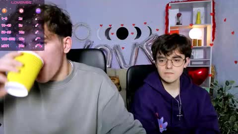 Snapshot of martin_neil chatting on 02-12-26, 01:17 Martin online show from 02-12-26, 01:17