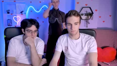 Snapshot of martin_neil chatting on 02-14-26, 08:27 Martin online show from 02-14-26, 08:27