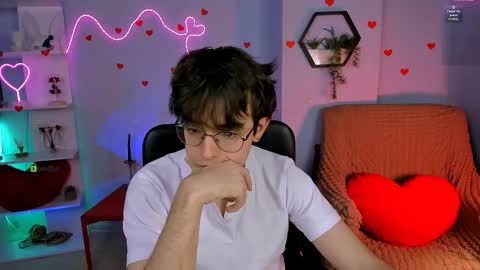 Snapshot of martin_neil chatting on 02-18-26, 01:40 Martin online show from 02-18-26, 01:40