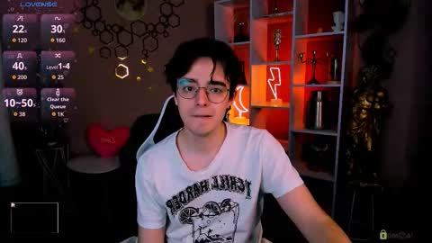 Snapshot of martin_neil chatting on 03-09-26, 01:15 Martin online show from 03-09-26, 01:15