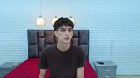 Snapshot of martin_williams_ chatting on 12-15-25, 12:20 martin_williams_ online show from 12-15-25, 12:20