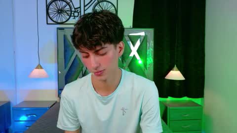 Snapshot of martin_williams_ chatting on 01-10-26, 12:29 martin_williams_ online show from 01-10-26, 12:29