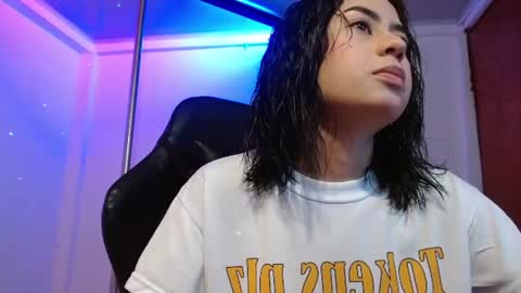 100 explicit here. follow  online show from 06-25-26, 06:45