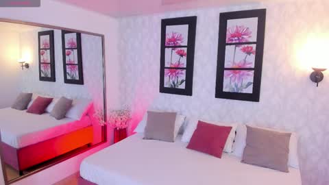 mari online show from 11-25-25, 12:16