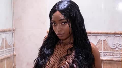 Laura online show from 01-12-26, 06:46