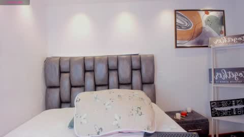 Snapshot of martina_mancinii chatting on 01-21-25, 11:56 Martina online show from 01-21-25, 11:56