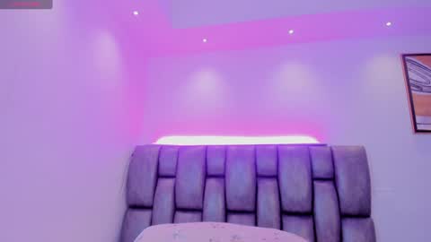 Snapshot of martina_mancinii chatting on 01-23-25, 02:50 Martina online show from 01-23-25, 02:50