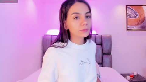 Snapshot of martina_mancinii chatting on 01-29-25, 11:41 Martina online show from 01-29-25, 11:41