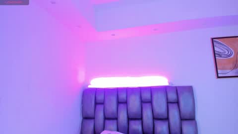 Snapshot of martina_mancinii chatting on 02-15-25, 12:43 Martina online show from 02-15-25, 12:43