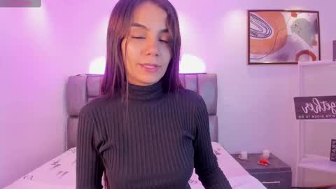 Snapshot of martina_mancinii chatting on 03-05-25, 12:22 Martina online show from 03-05-25, 12:22