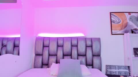 Snapshot of martina_mancinii chatting on 09-26-25, 01:48 Martina online show from 09-26-25, 01:48