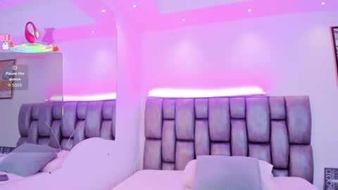 Snapshot of martina_mancinii chatting on 09-27-25, 02:44 Martina online show from 09-27-25, 02:44