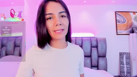 Snapshot of martina_mancinii chatting on 10-18-25, 01:01 Martina online show from 10-18-25, 01:01