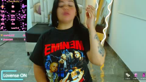 Snapshot of martina_tay chatting on 01-23-25, 06:28 Hey im martina online show from 01-23-25, 06:28