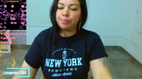 Snapshot of martina_tay chatting on 02-28-25, 06:21 Hey im martina online show from 02-28-25, 06:21