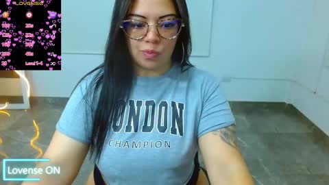 Snapshot of martina_tay chatting on 03-04-25, 03:11 Hey im martina online show from 03-04-25, 03:11