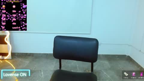 Snapshot of martina_tay chatting on 03-07-25, 03:29 Hey im martina online show from 03-07-25, 03:29