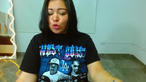 Snapshot of martina_tay chatting on 03-10-25, 09:53 Hey im martina online show from 03-10-25, 09:53