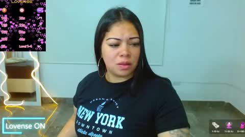 Snapshot of martina_tay chatting on 03-12-25, 03:02 Hey im martina online show from 03-12-25, 03:02