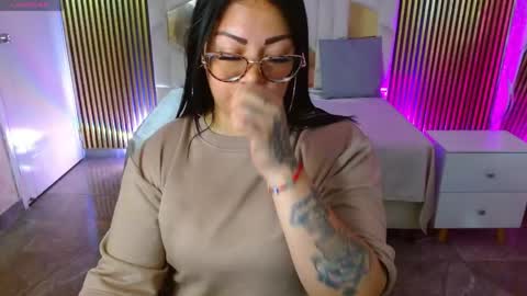 Hey im martina online show from 05-02-26, 03:22