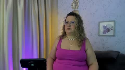 Martina Caicedo online show from 06-27-26, 09:58