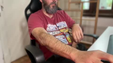 Snapshot of martincito22xl chatting on 09-19-25, 02:40 Martincito online show from 09-19-25, 02:40