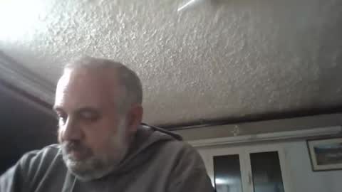 Snapshot of martinost chatting on 10-26-25, 04:35 martinost online show from 10-26-25, 04:35